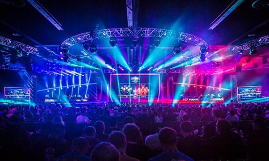 广泛关注和 广泛关注和