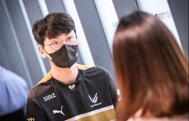 背靠背与长 背靠背与长