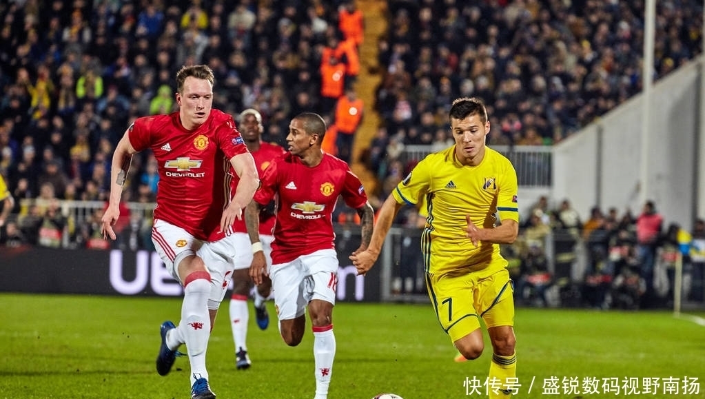 由弗洛伊德 由弗洛伊德