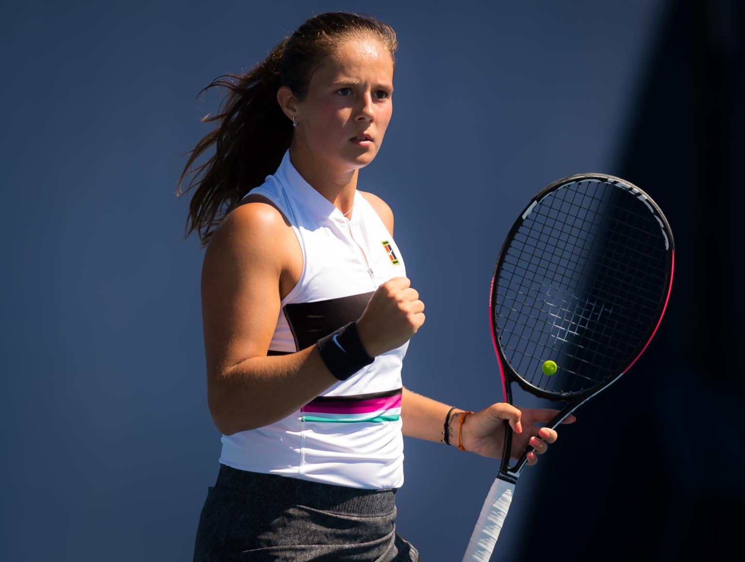 通过延迟决 通过延迟决